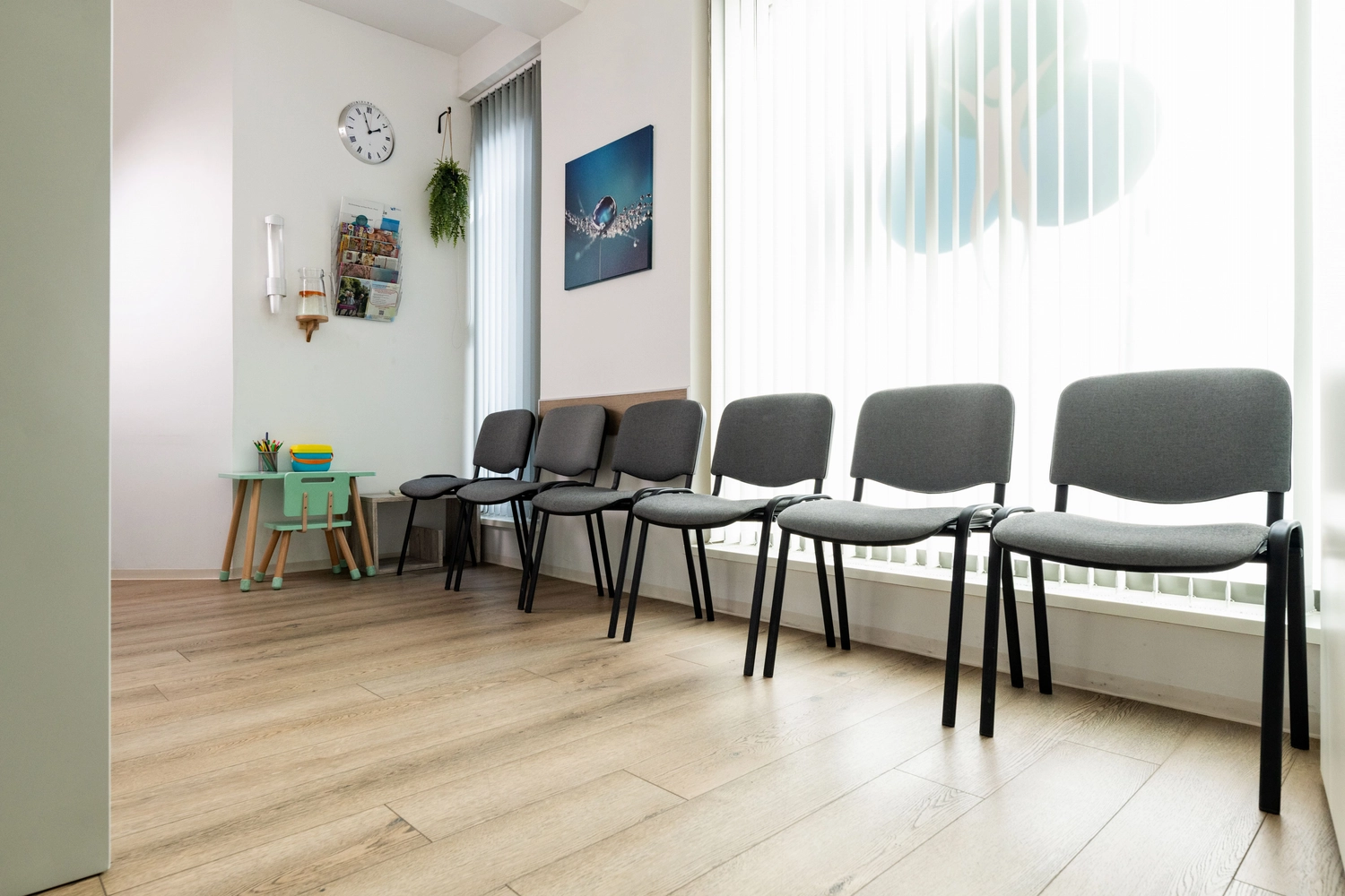 Physio-an-der-Waterkant Gina Reich – Praxis für Prävention & Regeneration – Wartezimmer